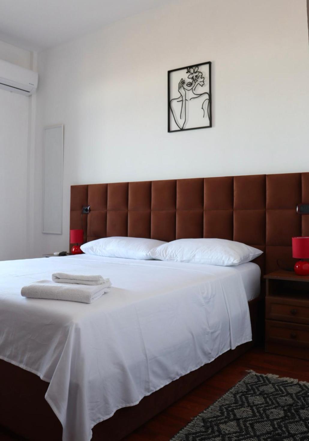 Grand Hotel Krujë Esterno foto