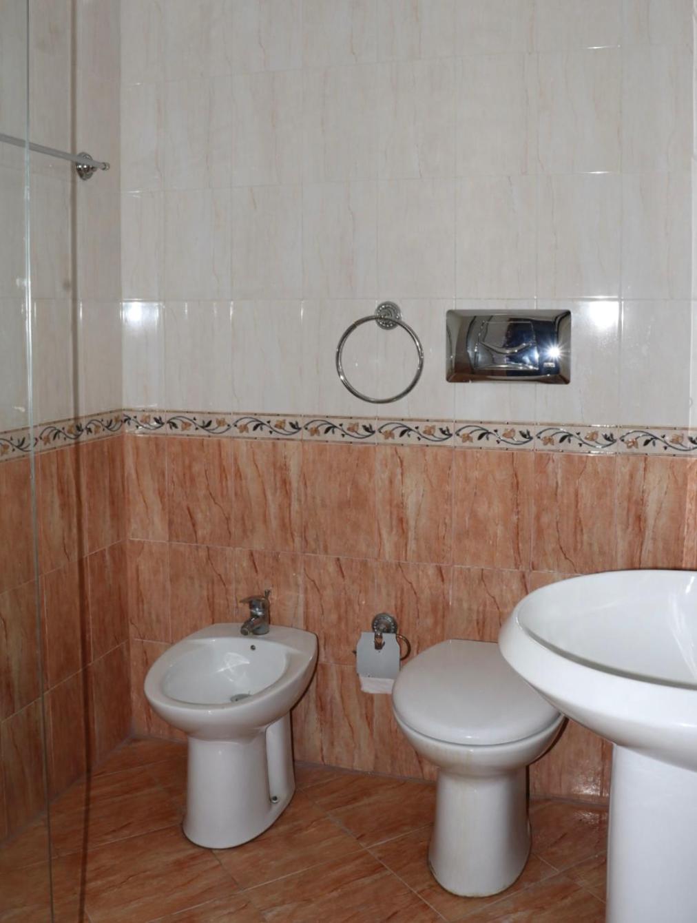 Grand Hotel Krujë Esterno foto