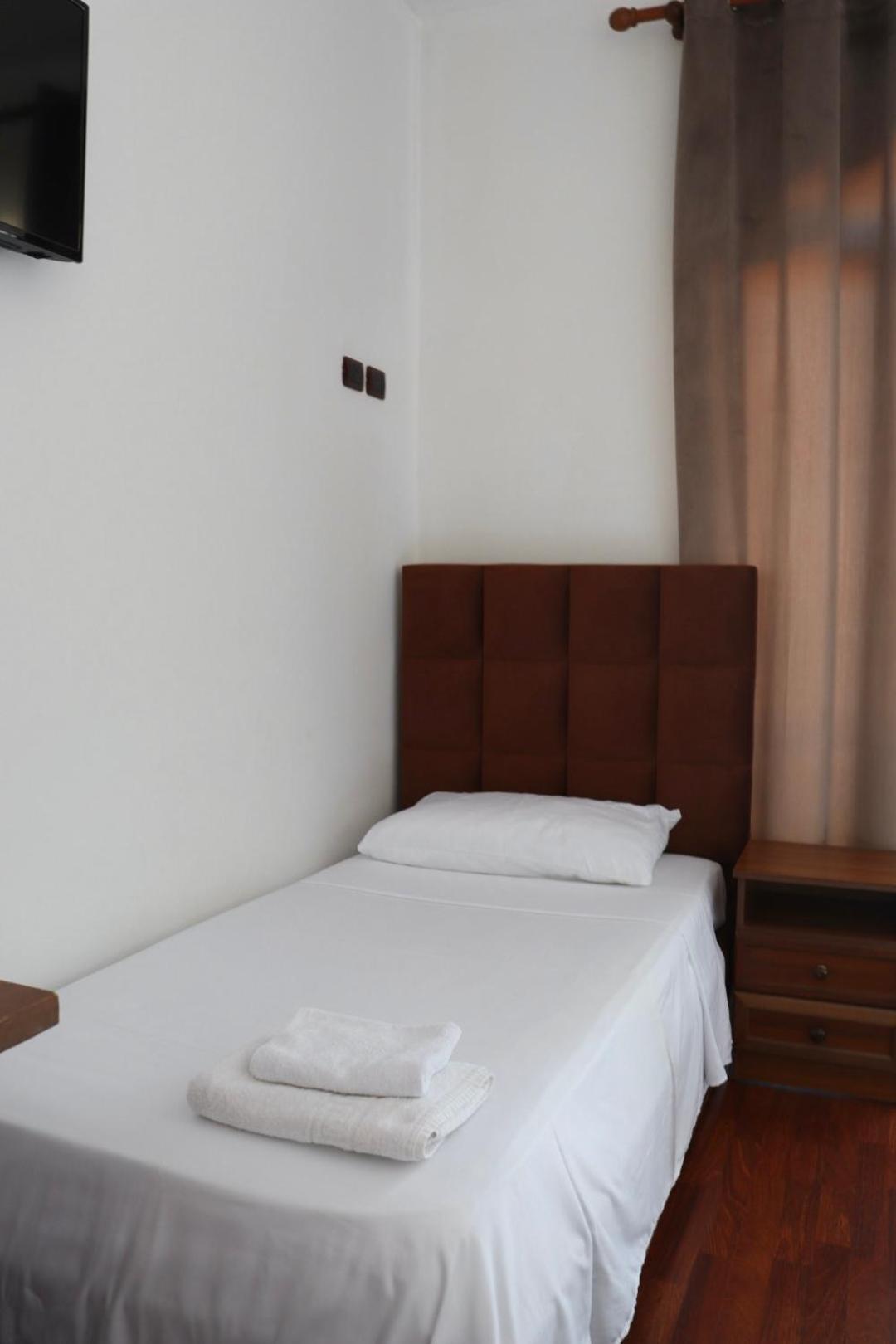 Grand Hotel Krujë Esterno foto