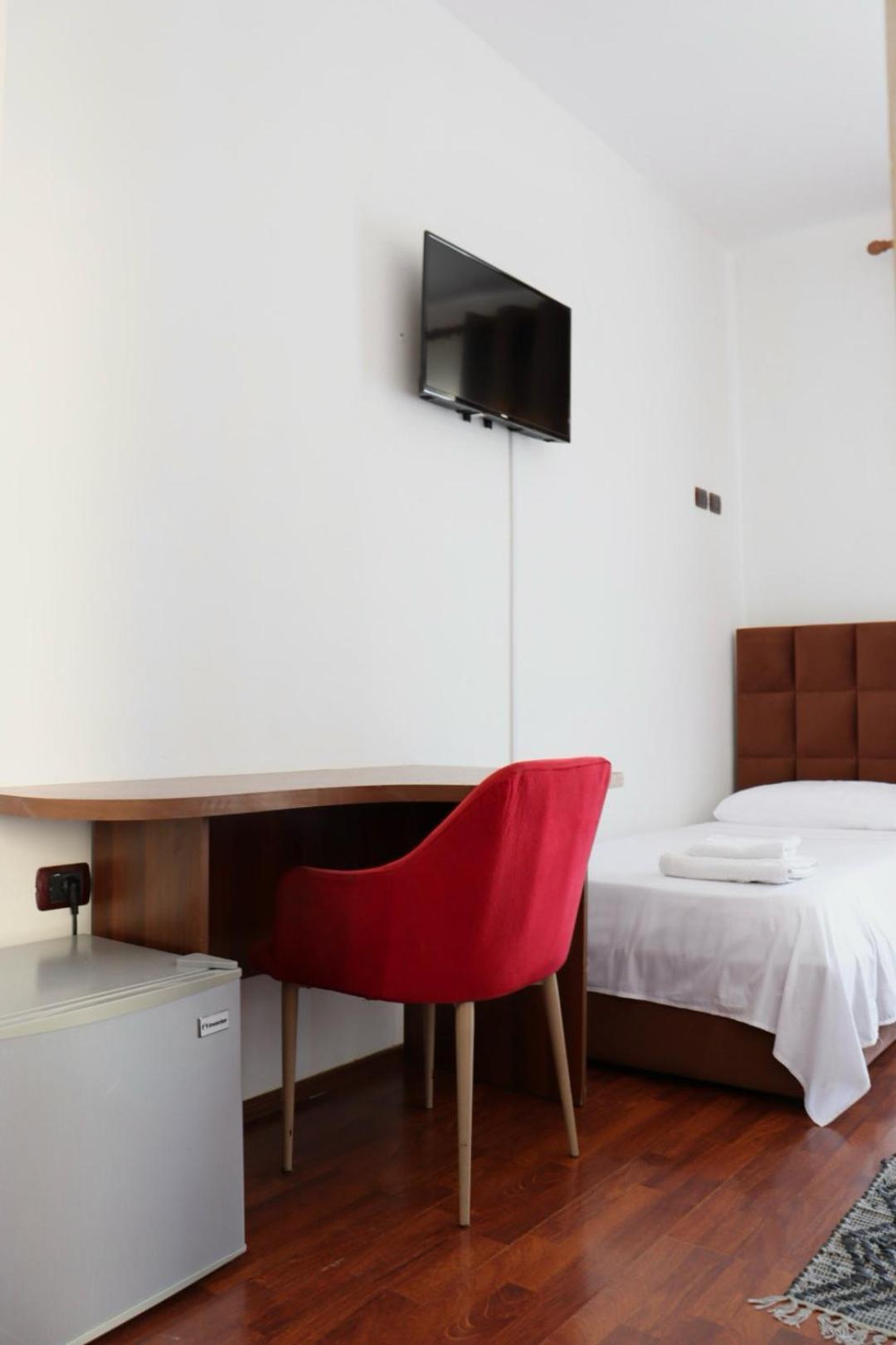 Grand Hotel Krujë Esterno foto