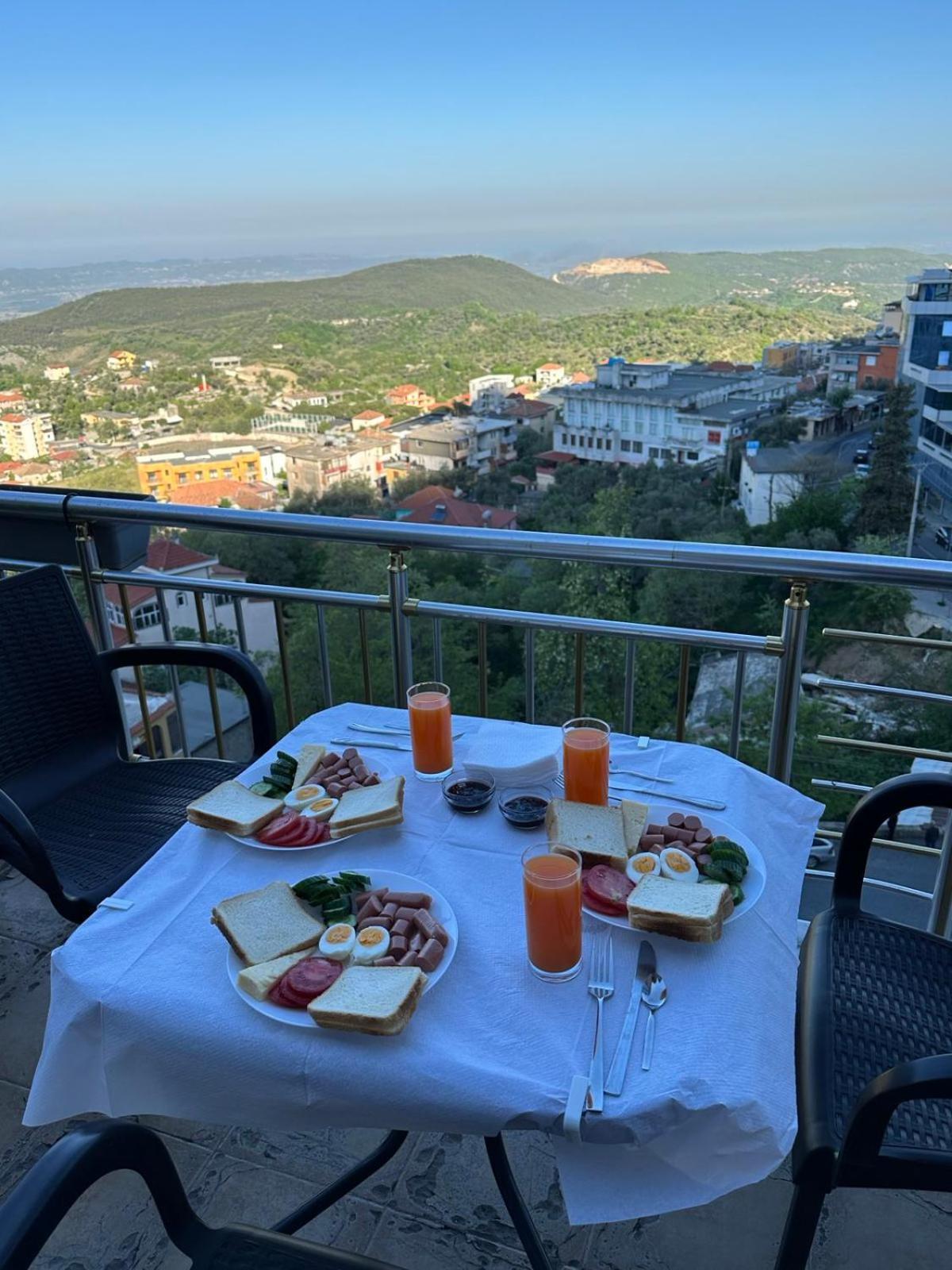 Grand Hotel Krujë Esterno foto